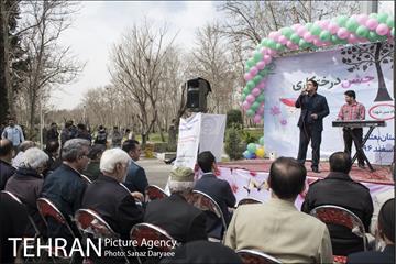 درختکاری و لانه گذاری کبوتر در بوستان بعثت 18