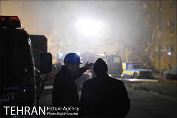 امداد رسانی شبانه در حادثه پلاسکو 6