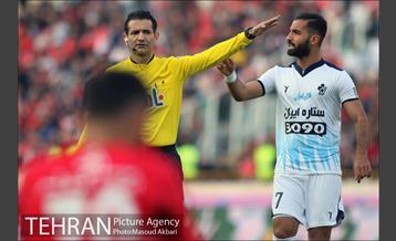 دیدار تیم های فوتبال پرسپولیس و پیکان