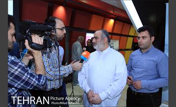 اکران خصوصی فیلم ایستاده در غبار‎ 4