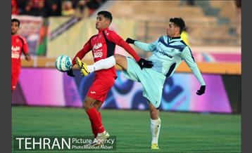 دیدار پیکان و پرسپولیس در لیگ برتر فوتبال 16