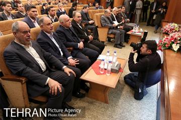 امضای تفاهم نامه همکاری توسعه حمل و نقل ریلی بین وزارت نفت و شهرداری تهران 3