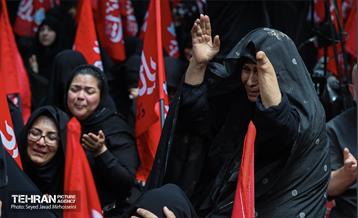 عزاداری روز عاشورا به نیابت از رهبر شهید انقلاب 14