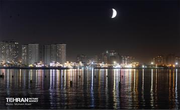 ماه خونین بر فراز تهران - 2 14