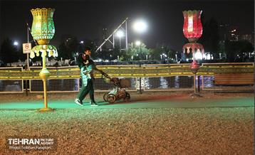 المان نوری بین الحرمین در دریاچه شهدای خلیج فارس  5