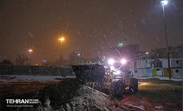 بازدید معاون خدمات شهری از سایت‌های برف‌روبی شهرداری تهران 29