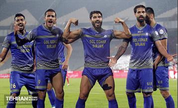 دیدار تیم های فوتبال پرسپولیس و گل گهر سیرجان 1