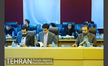 دومین جلسه هم اندیشی نخبگان شهر تهران با شهردار تهران 10