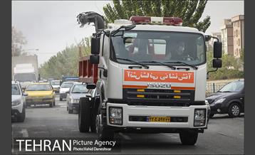 عملیات ضد عفونی معابر شهری منطقه 17