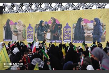 اجتماع «دختران آرمانی» 31