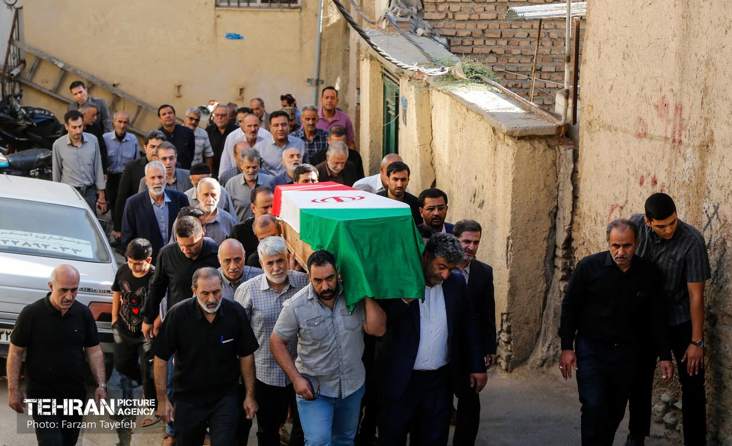 تشییع پیکر جانباز شهید سردار محمدحسین منصوری 2