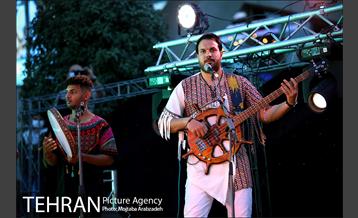 اجرای گروه موسیقی لیان در برج میلاد 25