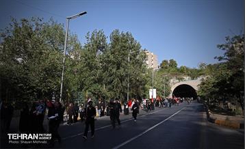 اقامه نماز بر پیکر آقای شهید ایران - 3 33