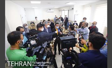 آئین افتتاحیه کلینیک بیماری های حاد تنفسی در میدان صادقیه  18