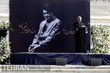 مراسم خاکسپاری پیکر محمدرضا شجریان در توس 18