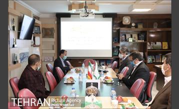 بازدید نماینده مجلس شوراى اسلامى از شرکت کنترل کیفیت هواى تهران 19