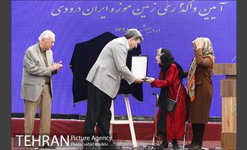 آیین رونمایی و آغاز عملیات عمرانی احداث موزه استاد ایران درودی 15