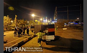 شروع بکار نیروهای خدمات شهری در پایان مراسم ارتحال امام خمینی (ره) 12