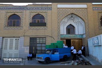 ضیافت افطاری در حرم عبدالعظیم حسنی(ع) 45
