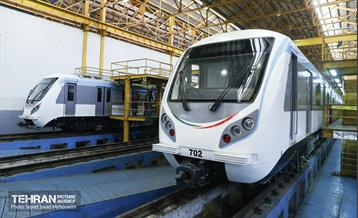 آیین بهره برداری از ۲ رام قطار ساخت داخل 2