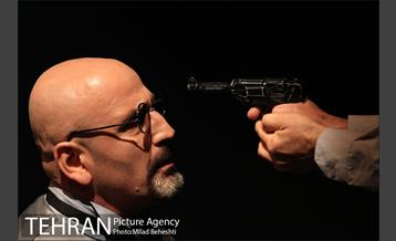 نمایش اکتبر 1942 پاریس 4