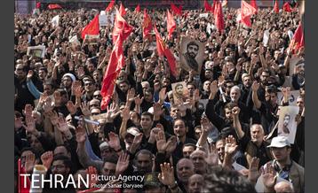 تشییع پیکر مطهر شهید محسن حججی 39