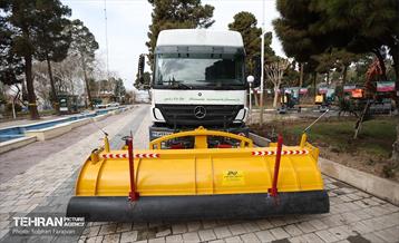 رونمایی از ماشین آلات سازمان مدیریت پسماند 44