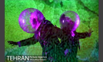 نمایش بیست هزار فرسنگ زیر دریا‎ 11