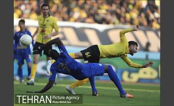 دیدار تیم های استقلال تهران و سپاهان 15