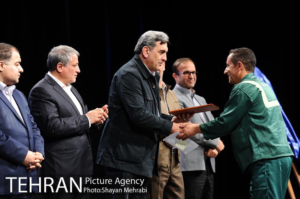 بزرگداشت روز کارگر با حضور شهردار تهران 39