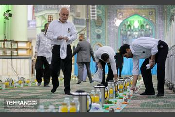 ضیافت افطاری در حرم عبدالعظیم حسنی(ع) 42