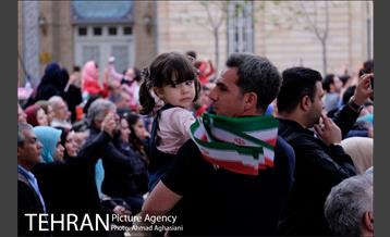 کنسرت گروه رستاک در میدان مشق 8