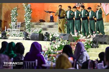 جشن ازدواج «دل آرام شهر» 18