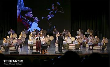 آیین اختتامیه هشتمین جشنواره بین المللی تکنوازان ساز دف 4