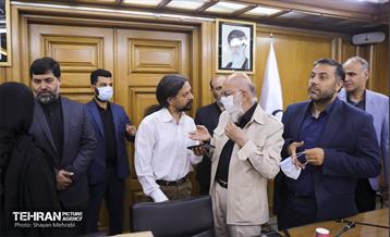 نشست صمیمانه رئیس شورای اسلامی شهر تهران با اصحاب رسانه 23