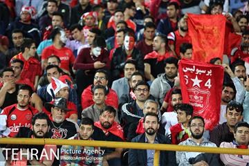 قهرمانی تیم پرسپولیس تهران در رقابت های لیگ برتر فوتبال ایران 1