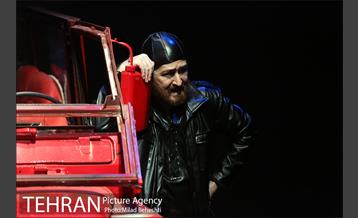 نمایش هفتمین جان سگ 14