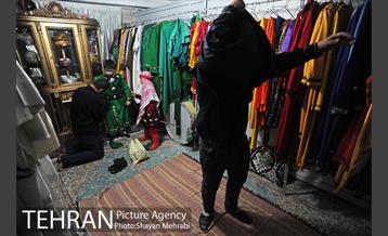 تعزیه خوانی در تکیه دو شهید دولت آباد 5