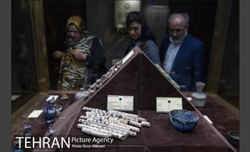 گشت و گذاری در موزه‌های ملی، آبگینه و نقاشی 19