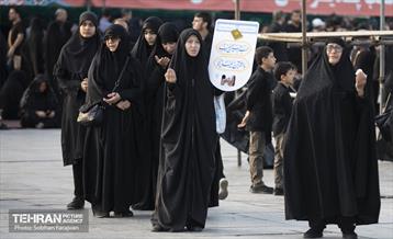 آیین بدرقه جاماندگان اربعین در میدان امام حسین(ع) 43