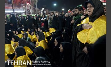 عزاداری عزاداران امام حسین (ع) در بین الحرمین 9