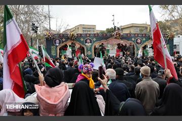 تشییع پیکر ۱۰۰ شهید مردمی و مدافع امنیت در تهران - 1 29