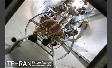 پرش با چتر از برج پرچم 9