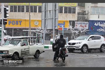 روز برفی در منطقه 8