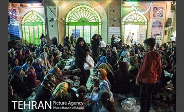 یک لقمه مهربانی در امام زاده علی اکبر 18