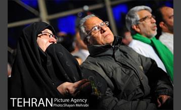 اهتزاز پرچم مسجد جمکران در برج میلاد 12