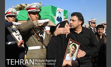 مراسم تشییع شهدای حادثه سقوط هواپیما  17