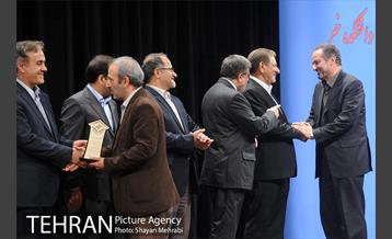 نخستین جشن فارغ التحصیلی ادوار دانشکده خبر 36