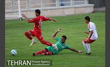 دیدار دوستانه پرسپولیس تهران و پرسپولیس قائمشهر 11