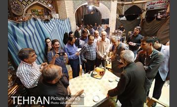 تهران گردی احمد مسجد جامعی به مناسبت روز مشروطه 34